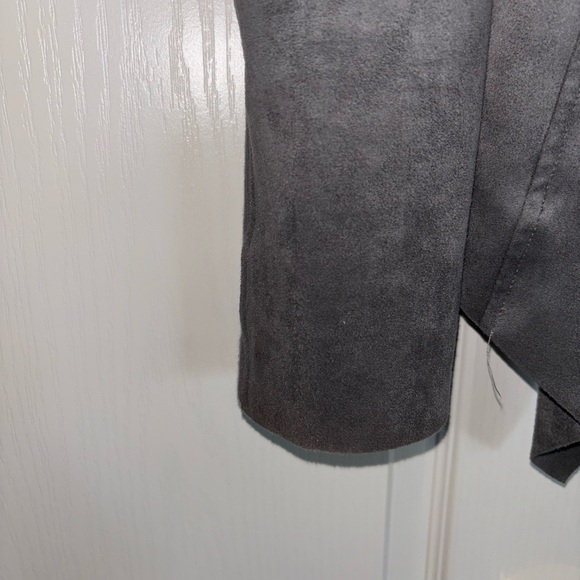 Vigoss gray faux suede jacket size large - Picture 7 of 8